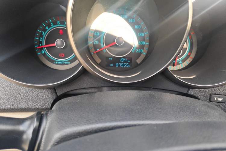Used CHANGAN Eado 2012 1.6L Manual Luxury Version China IV Standard Odometer Close Up