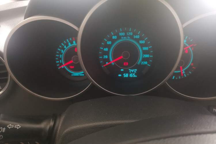 Used CHANGAN Eado 2012 1.6L Manual Luxury Model China IV Standard Odometer Close Up