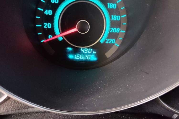 Used CHANGAN Eado 2012 1.6L Manual Luxury Model China IV Standard Odometer Close Up