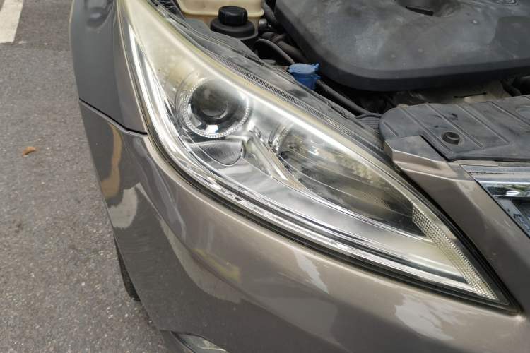 Used CHANGAN Eado 2012 1.6L Manual Luxury Model China IV Standard Right Front Headlight