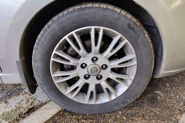 Used CHANGAN Eado 2012 1.6L Manual Luxury Model China IV Standard Right Front Wheel Hub