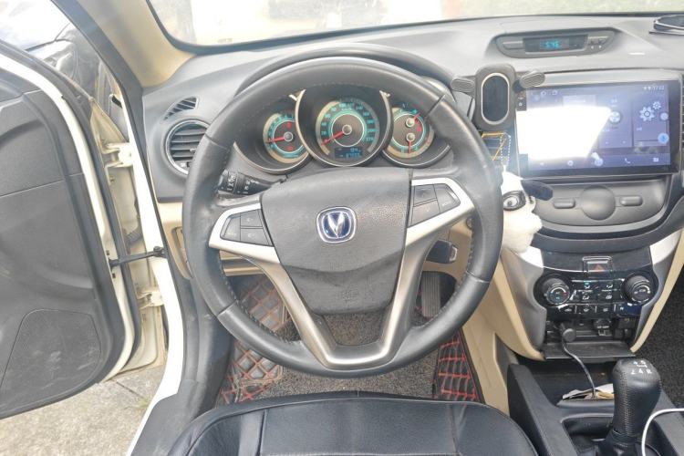 Used CHANGAN Eado 2012 1.6L Manual Luxury Version China IV Standard Steering Wheel