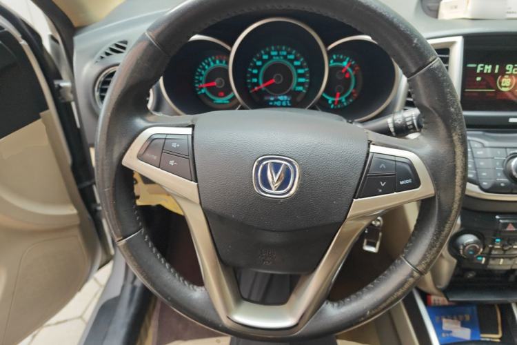 Used CHANGAN Eado 2012 1.6L Manual Luxury Model China IV Standard Steering Wheel