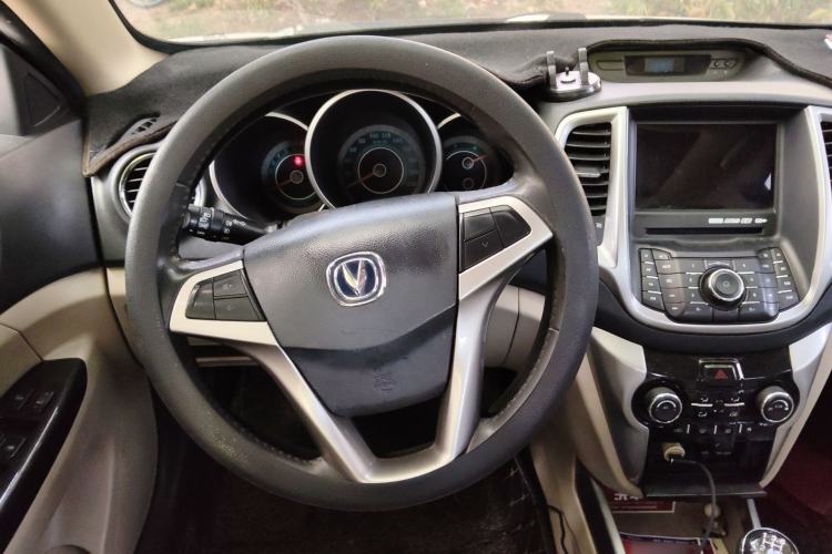 Used CHANGAN Eado 2012 1.6L Manual Luxury Model China IV Standard Steering Wheel