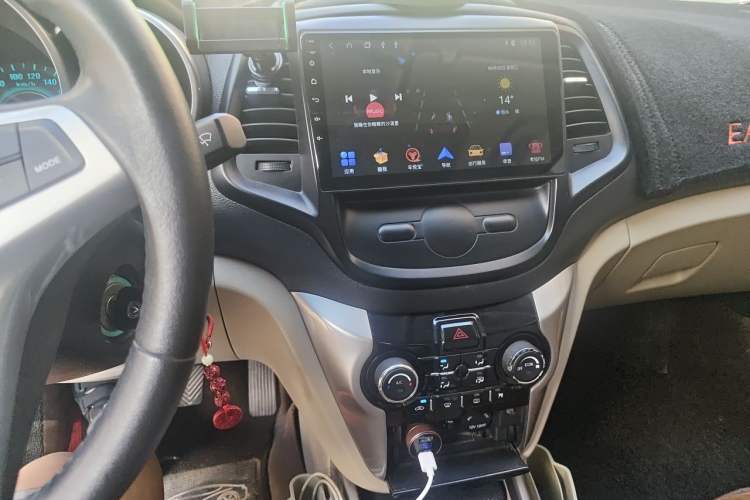Used CHANGAN Eado 2012 1.6L Manual Luxury Model China IV Standard Audio And AC Panel