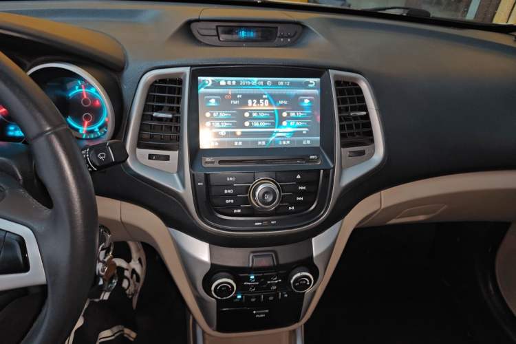 Used CHANGAN Eado 2012 1.6L Manual Luxury Model China IV Standard Audio And AC Panel