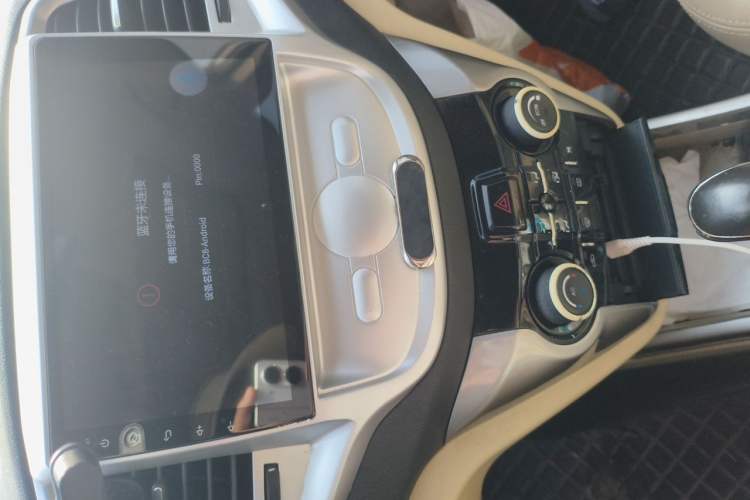 Used CHANGAN Eado 2012 1.6L Automatic Luxury Version China IV Standard Audio And AC Panel