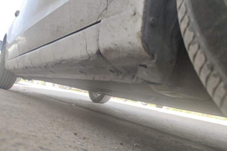 Used CHANGAN Eado 2012 1.6L Manual Luxury Model China IV Standard Chassis Front Right