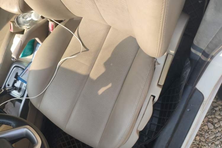 Used CHANGAN Eado 2012 1.6L Automatic Luxury Version China IV Standard Driver Seat