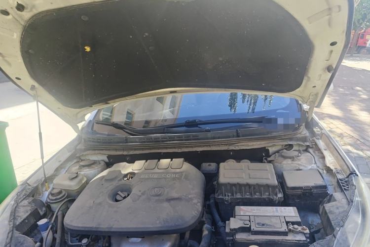 Used CHANGAN Eado 2012 1.6L Manual Luxury Model China IV Standard Engine Bay