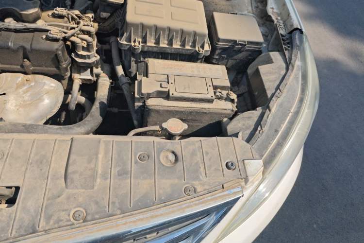 Used CHANGAN Eado 2012 1.6L Manual Luxury Model China IV Standard Engine Bay Left