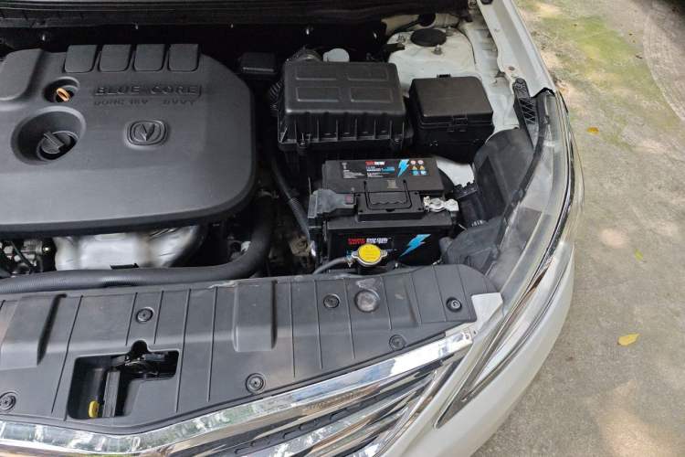 Used CHANGAN Eado 2012 1.6L Automatic Luxury Version China IV Standard Engine Bay Left