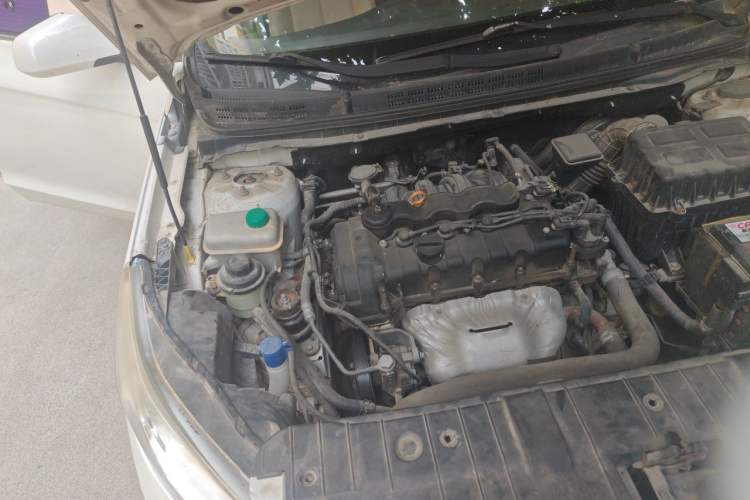 Used CHANGAN Eado 2012 1.6L Manual Luxury Model China IV Standard Engine Bay Right