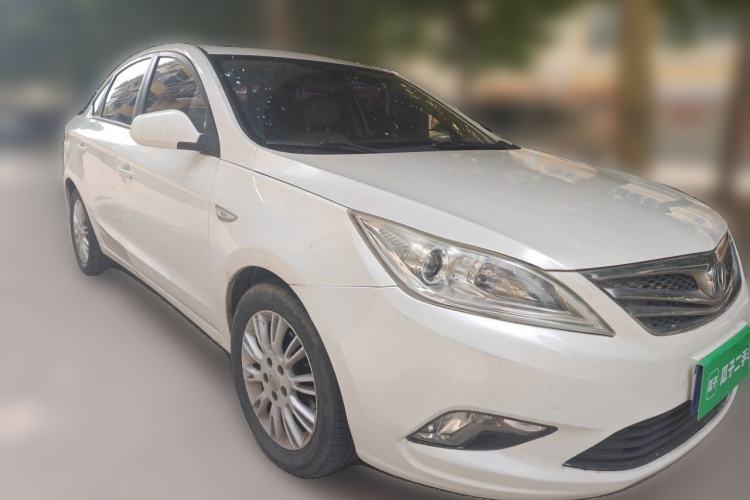 Used CHANGAN Eado 2012 1.6L Manual Luxury Model China IV Standard Front Right 45 Deg