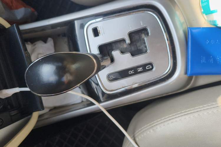 Used CHANGAN Eado 2012 1.6L Automatic Luxury Version China IV Standard Gear Lever