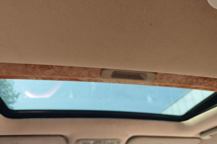Used CHANGAN Eado 2012 1.6L Manual Luxury Model China IV Standard Headliner