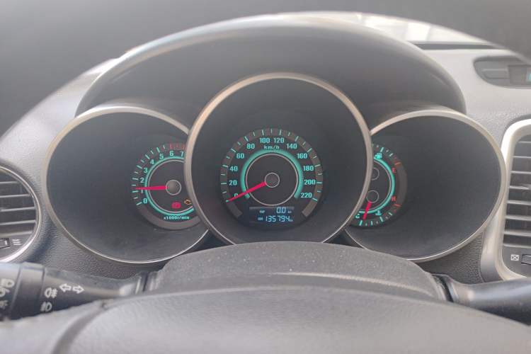 Used CHANGAN Eado 2012 1.6L Manual Luxury Model China IV Standard Instrument Cluster