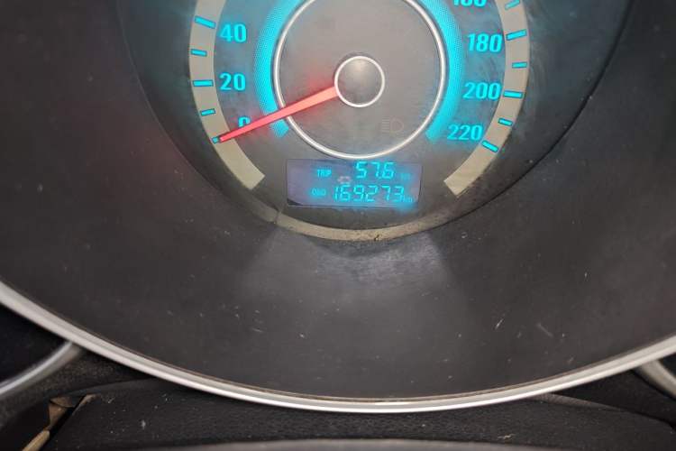 Used CHANGAN Eado 2012 1.6L Manual Luxury Model China IV Standard Odometer Close Up