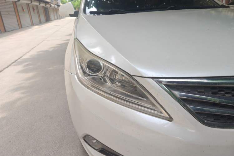 Used CHANGAN Eado 2012 1.6L Manual Luxury Model China IV Standard Right Front Headlight