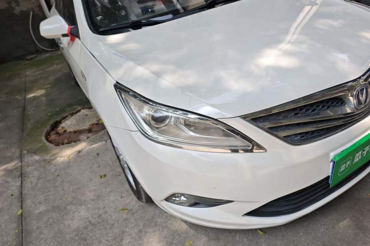 Used CHANGAN Eado 2012 1.6L Automatic Luxury Version China IV Standard Right Front Headlight