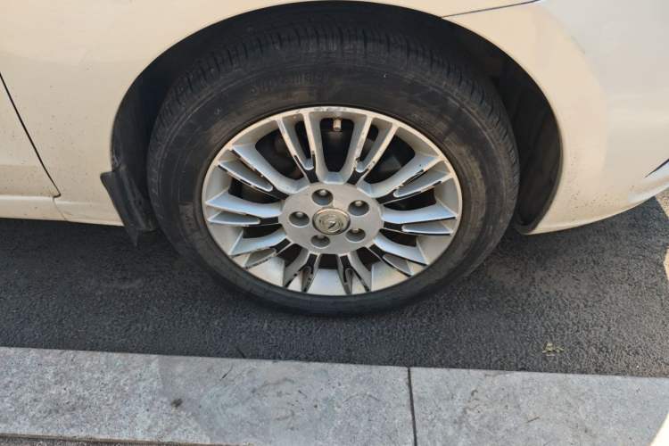 Used CHANGAN Eado 2012 1.6L Manual Luxury Model China IV Standard Right Front Wheel Hub