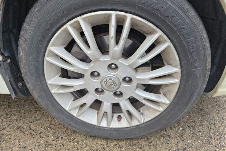 Used CHANGAN Eado 2012 1.6L Manual Luxury Model China IV Standard Right Front Wheel Hub