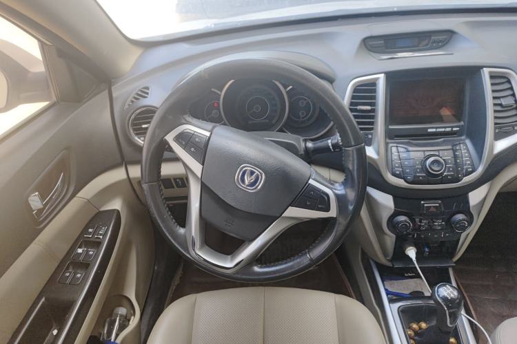 Used CHANGAN Eado 2012 1.6L Manual Luxury Model China IV Standard Steering Wheel