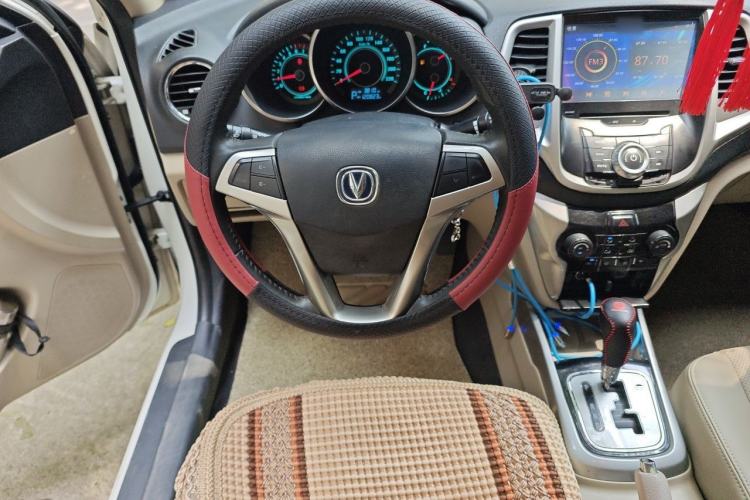 Used CHANGAN Eado 2012 1.6L Automatic Luxury Version China IV Standard Steering Wheel