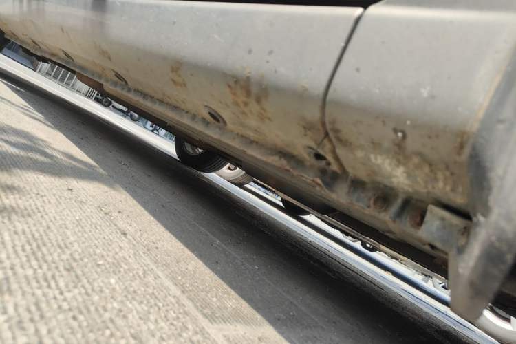 Used CHANGAN Eado 2012 1.6L Manual Luxury Model China IV Standard Chassis Front Right