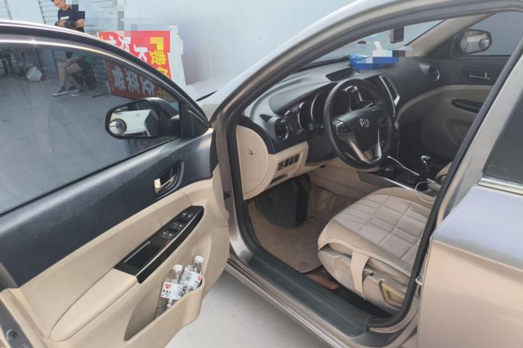 Used CHANGAN Eado 2012 1.6L Manual Luxury Model China IV Standard Driver Seat