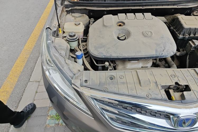 Used CHANGAN Eado 2012 1.6L Manual Luxury Version China IV Standard Engine Bay Right
