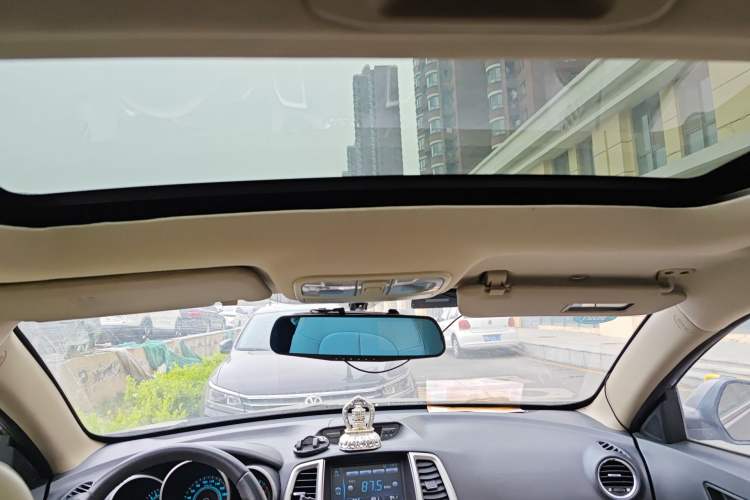 Used CHANGAN Eado 2012 1.6L Manual Luxury Version China IV Standard Headliner