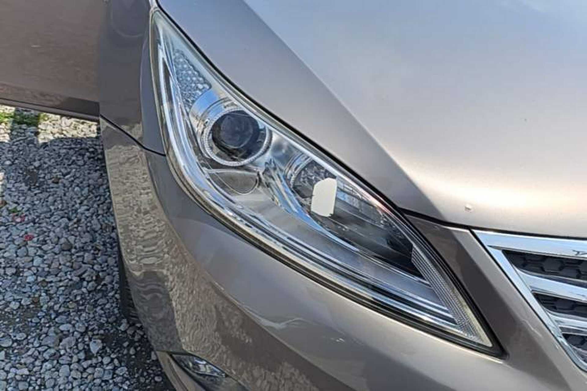 Used CHANGAN Eado 2012 1.6L Manual Luxury Version China IV Standard Right Front Headlight