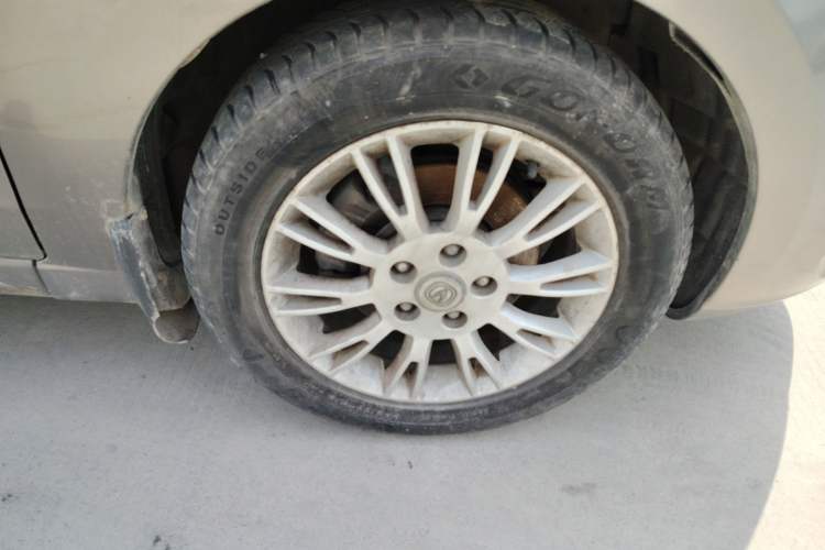 Used CHANGAN Eado 2012 1.6L Manual Luxury Model China IV Standard Right Front Wheel Hub