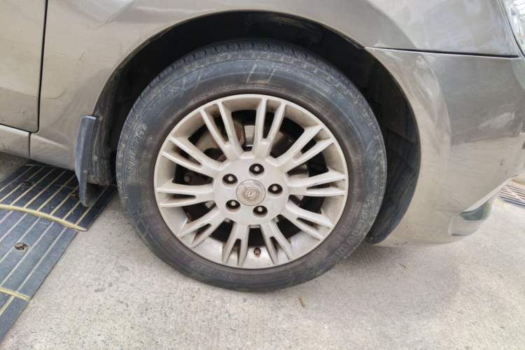 Used CHANGAN Eado 2012 1.6L Manual Luxury Model China IV Standard Right Front Wheel Hub