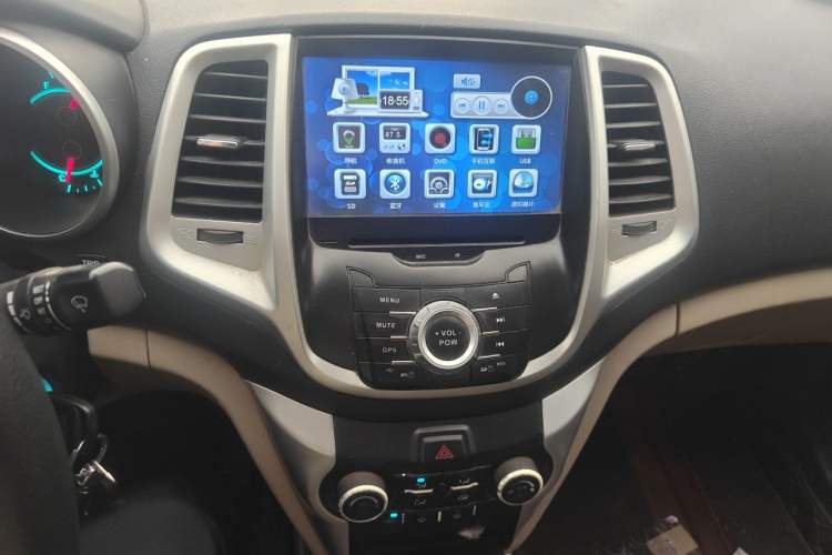 Used CHANGAN Eado 2013 1.6L Manual Elite Model China IV Standard Audio And AC Panel