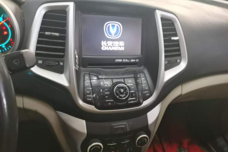 Used CHANGAN Eado 2013 1.6L Manual Luxury Model China V Standard Audio And AC Panel
