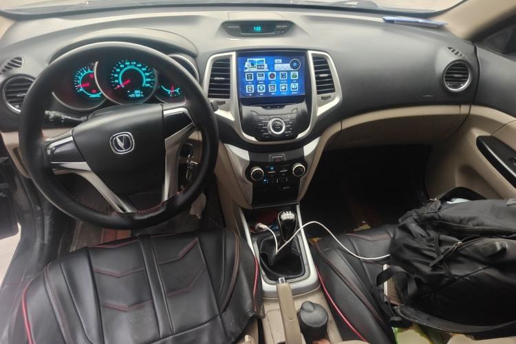 Used CHANGAN Eado 2013 1.6L Manual Elite Model China IV Standard Center Console