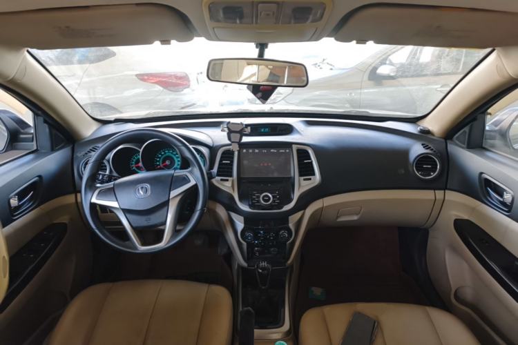 Used CHANGAN Eado 2013 1.6L Manual Elite Model China IV Standard Center Console