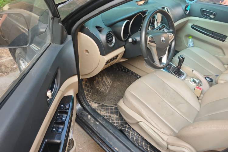 Used CHANGAN Eado 2013 1.6L Manual Luxury Model China V Standard Driver Seat