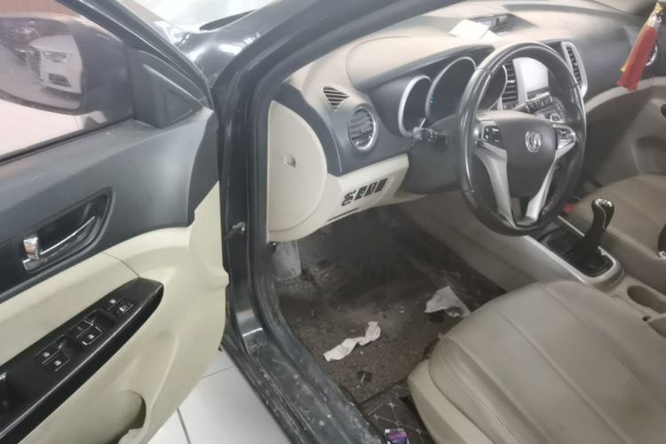 Used CHANGAN Eado 2013 1.6L Manual Luxury Model China V Standard Driver Seat