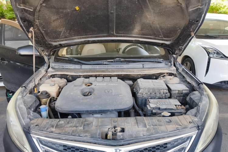 Used CHANGAN Eado 2013 1.6L Manual Elite Model China IV Standard Engine Bay