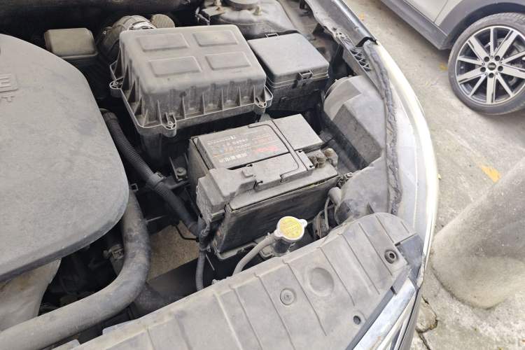 Used CHANGAN Eado 2013 1.6L Manual Luxury Model China V Standard Engine Bay Left