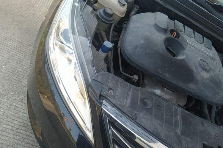 Used CHANGAN Eado 2013 1.6L Manual Elite Model China IV Standard Engine Bay Right