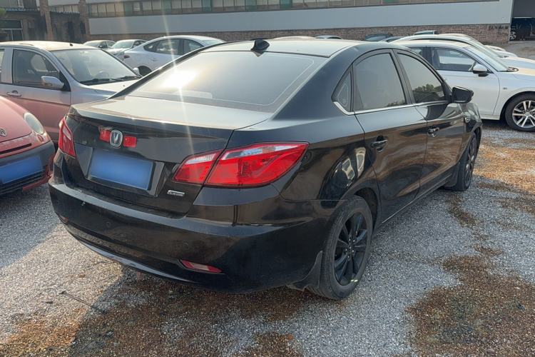 Used CHANGAN Eado 2013 1.6L Manual Luxury Model China V Standard Exterior 3