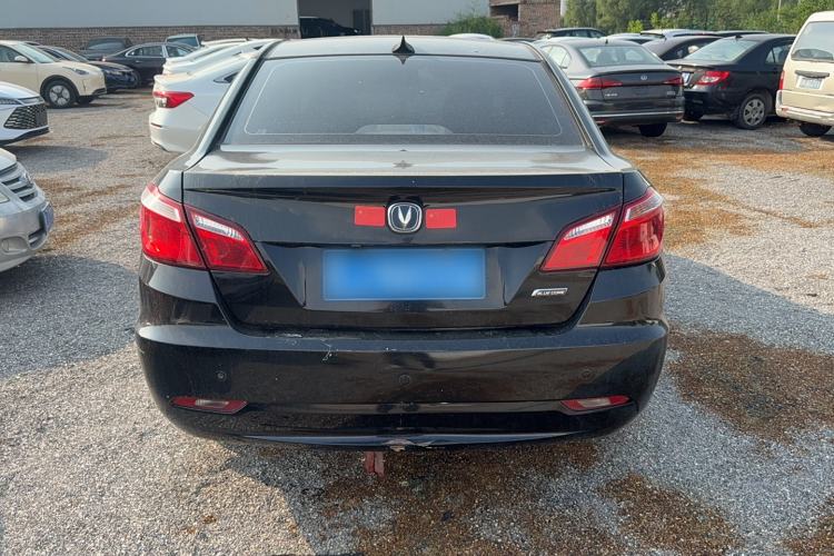 Used CHANGAN Eado 2013 1.6L Manual Luxury Model China V Standard Exterior 4