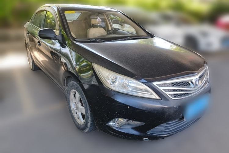 Used CHANGAN Eado 2013 1.6L Manual Elite Model China IV Standard Front Right 45 Deg