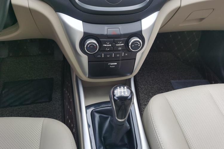 Used CHANGAN Eado 2013 1.6L Manual Luxury Model China V Standard Gear Lever