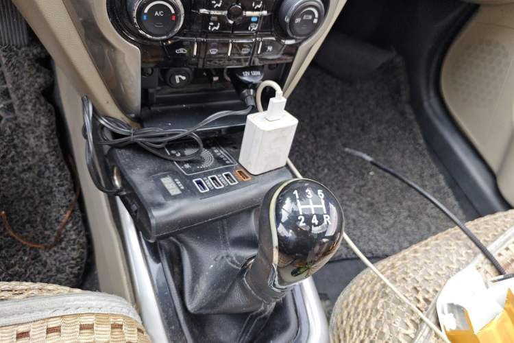 Used CHANGAN Eado 2013 1.6L Manual Luxury Model China V Standard Gear Lever