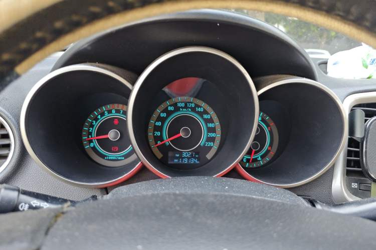 Used CHANGAN Eado 2013 1.6L Manual Luxury Model China V Standard Instrument Cluster